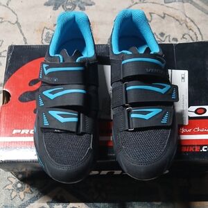 Venzo Woman's Black and Blue Cycling Shoes